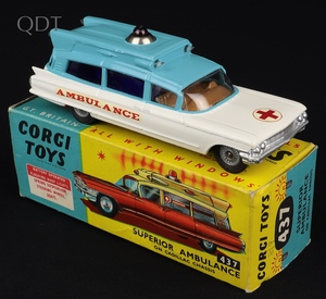 Corgi toys 437 superior ambulance kk71a front