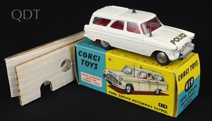 Corgi toys 419 ford zephyr motorway patrol kk219 front