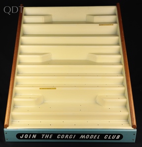 Corgi  point of display shopkeeper's  tiered stand kk349 front