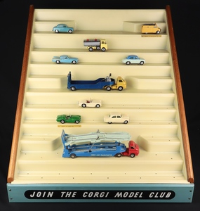 Corgi  point of display shopkeeper's  tiered stand kk349 front toys