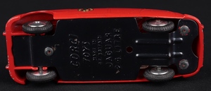 Corgi toys 213 2.4 jaguar fire service car kk360 base