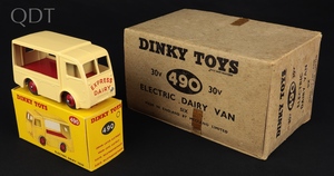 Dinky toys 490 electric dairy van express dairy kk387 front
