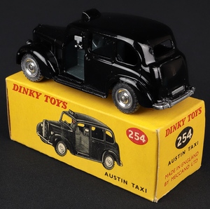 Dinky toys 254 austin taxi kk447 back 1