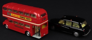 Corgi gift set 35 london transport set kk468 back