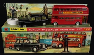 Corgi gift set 35 london transport set kk468 front