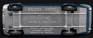 Corgi toys 238 jaguar mark x kk551 base