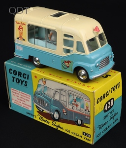 Corgi toys 428 smith's mister softee ice cream van kk604 front