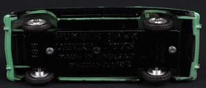 Dinky toys 165 humber hawk kk674 base =1