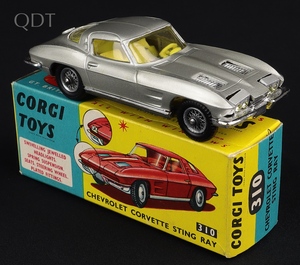 Corgi toys 310 chevrolet corvette sting ray kk696 front