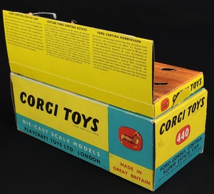 Corgi toys 440 cortina golfing set kk714 plinth back