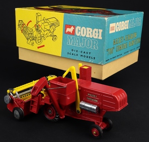 Corgi major toys 1111 massey ferguson combine harvester kk738 back