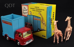 Corgi toys 503 chipperfields giraffes transporter kk744 front
