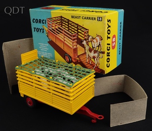 Corgi toys 58 beast carrier kk794 front