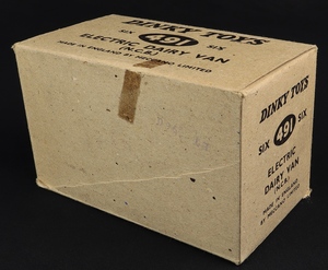 Trade carton dinky toys 491 ncb dairy vans kk823 carton