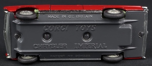 Corgi toys 246 chrysler imperial kk982 base