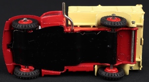 Dinky toys 410 bedford end tipper ll29 base