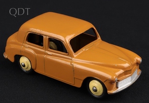 Dinky toys 154 hillman minx ll90 front