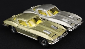 Corgi toys 310 chevrolet corvette sting ray ll131 compare