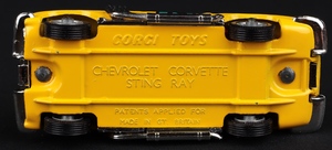 Corgi toys 337 customised chevrolet corvette stingray ll207 base