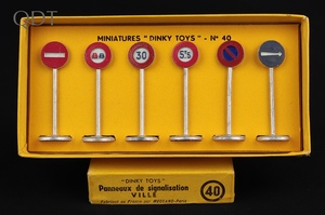 French dinky toys 40 traffic signs town ll235 front