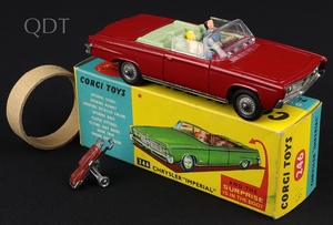 Corgi toys 246 chrysler imperial ll249 front