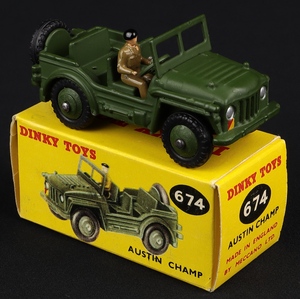 Dinky toys 674 austin champ ll67 front 1