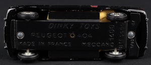 French dinky toys 1400 peugeot radio taxi ll272 base