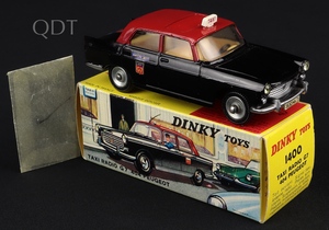 French dinky toys 1400 peugeot radio taxi ll272 front