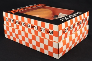 Yardley soap and car set corgi  yardley mclaren ff605 box 2