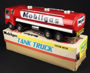 Japanese horikawa mobilgas tank truck ll312 back