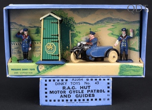 Dinky toys 43 rac motor cycle hut patrol guides ll324 front