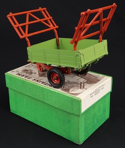 Britains 130f farm trailer ll354 back