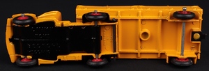 Dinky toys 409 921 bedford articulated lorry ll376 base