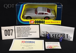 Corgi toys 96655 james bond db5 aston martin ll405 front