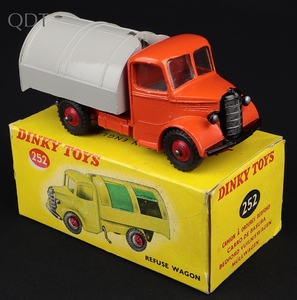 Dinky toys 252 refuse wagon ll519 front