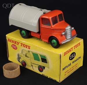 Dinky toys 252 refuse wagon kk520 front