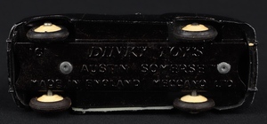 Dinky toys 161 austin somerset saloon ll553 base