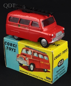 Corgi toys 423 bedford fire tender ll743 front