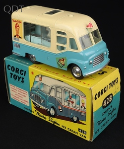 Corgi toys 428 mister softee ice cream van s525 front