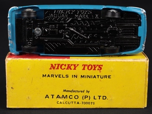 Nicky toys 142 jaguar mark x ll835 base