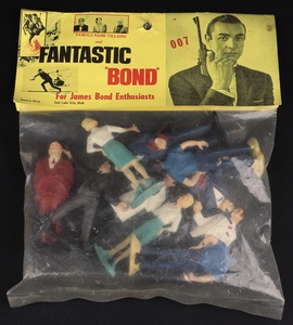 Gilbert james bond 007 figures ll837 back