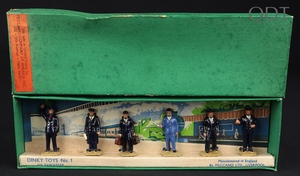 Dinky toys no. 1 station staff ll839 front