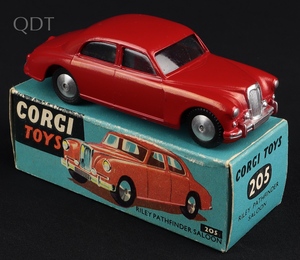 Corgi toys 205 riley pathfinder ll899 front