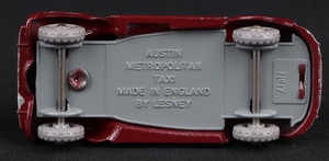 Matchbox no.17 metropolitan taxi ll963 base