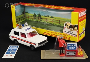 Corgi toys 461 police vigilant range rover ll973 front