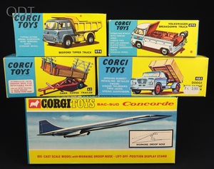 5 corgi boxes mm18
